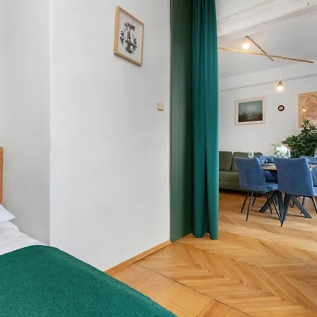 Stylish Korzenna Perfect For Remote Work With An Excellent Location By Renters Apartamento *