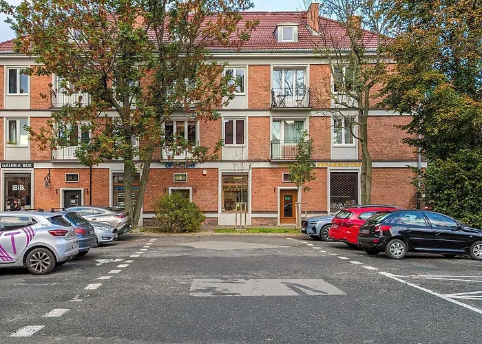 Stylish Korzenna Perfect For Remote Work With An Excellent Location By Renters Apartamento